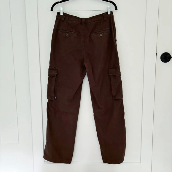 Aritzia TNA Troop Cargo Pant in Dark Brown Size 6 - Picture 5 of 9